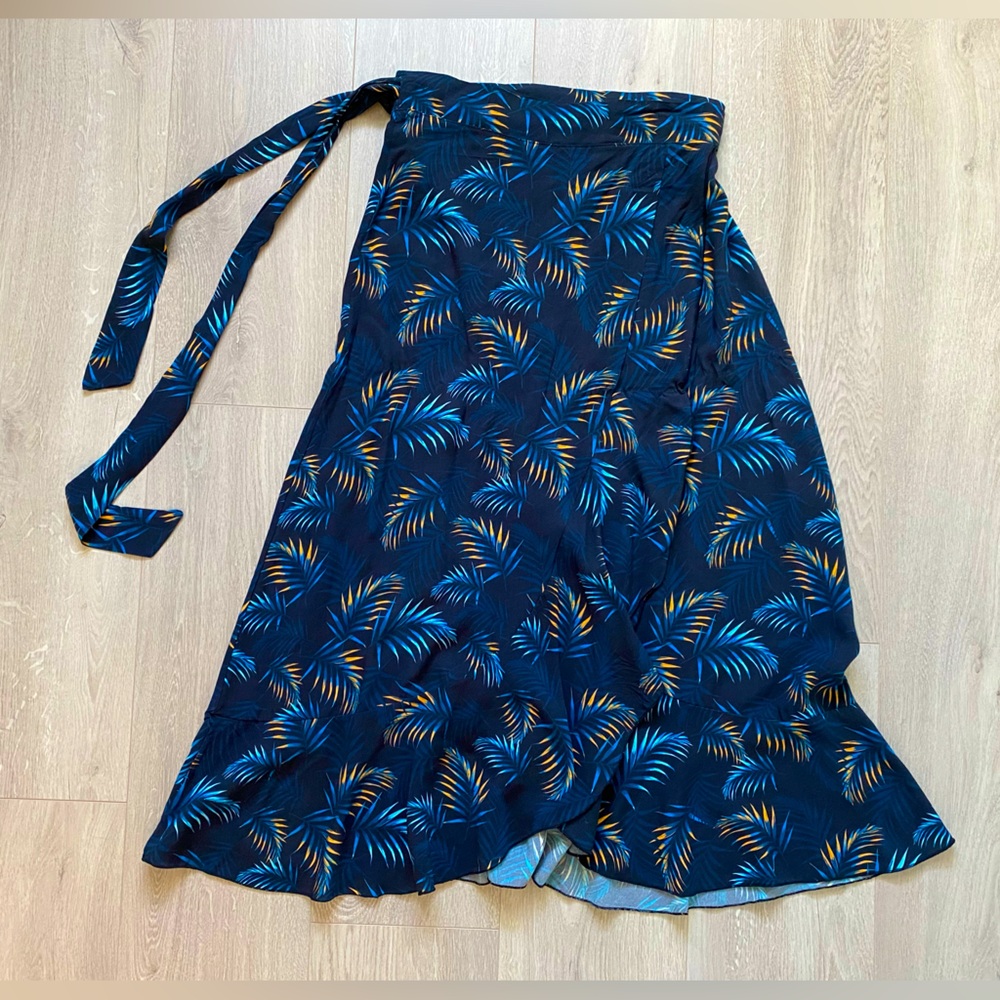 TAG Gorgeous Greek Wrap Skirt S/M
